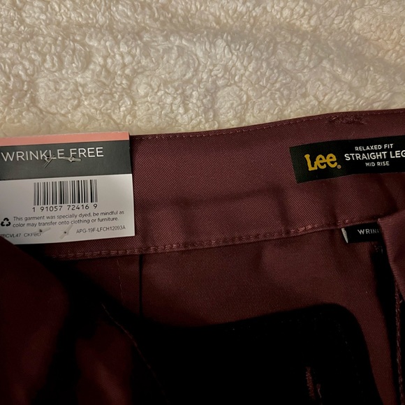 NWT… Ladies Lee jeans, size 6T. Burgundy color. - Picture 5 of 7